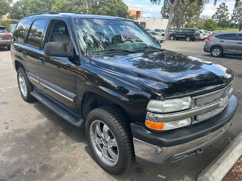 Used 2002 Chevrolet Tahoe LT RWD image 1