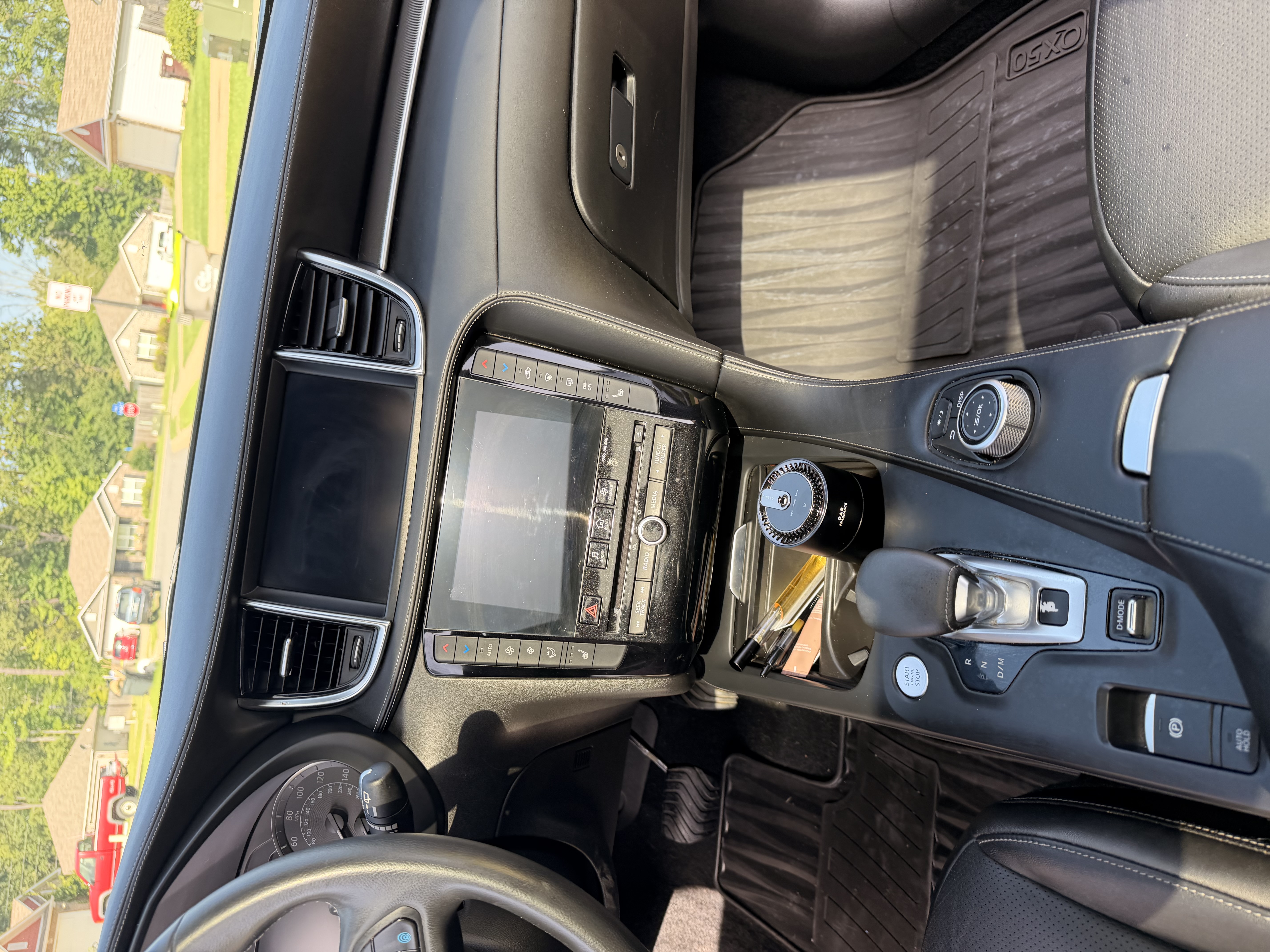 Used 2022 INFINITI QX50 Luxe w/ Appearance Package FWD image 9