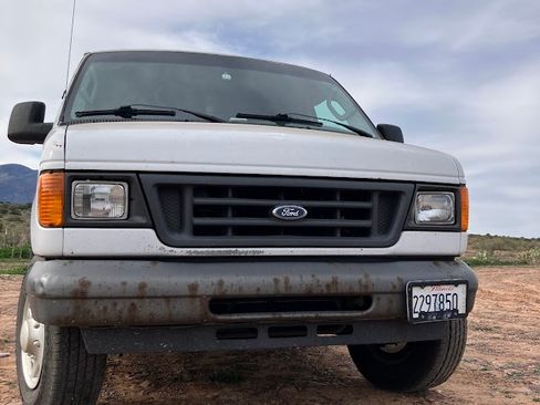 Used 2007 Ford E-250 and Econoline 250 image 8