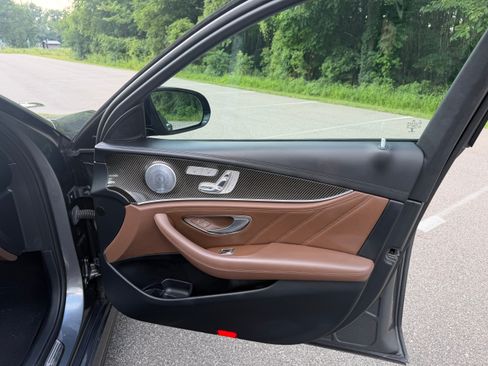 Used 2018 Mercedes-Benz E 63 AMG S image 16