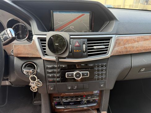 Used 2013 Mercedes-Benz E 350 Sedan image 15