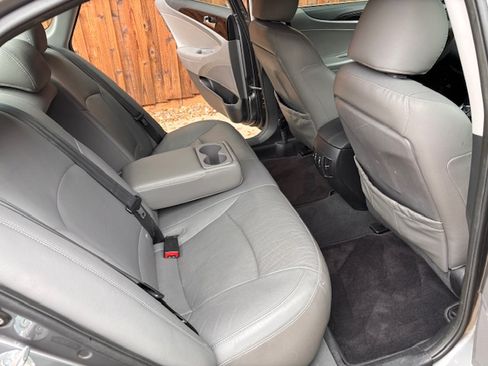 Used 2011 Hyundai Sonata Limited FWD image 17