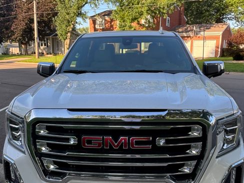 Used 2021 GMC Sierra 1500 SLT AWD/4WD image 4