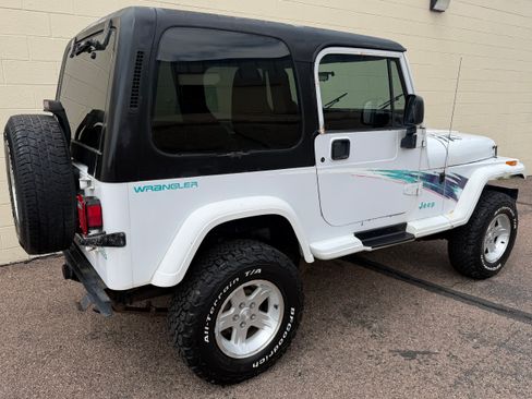 Used 1994 Jeep Wrangler SE AWD/4WD image 9