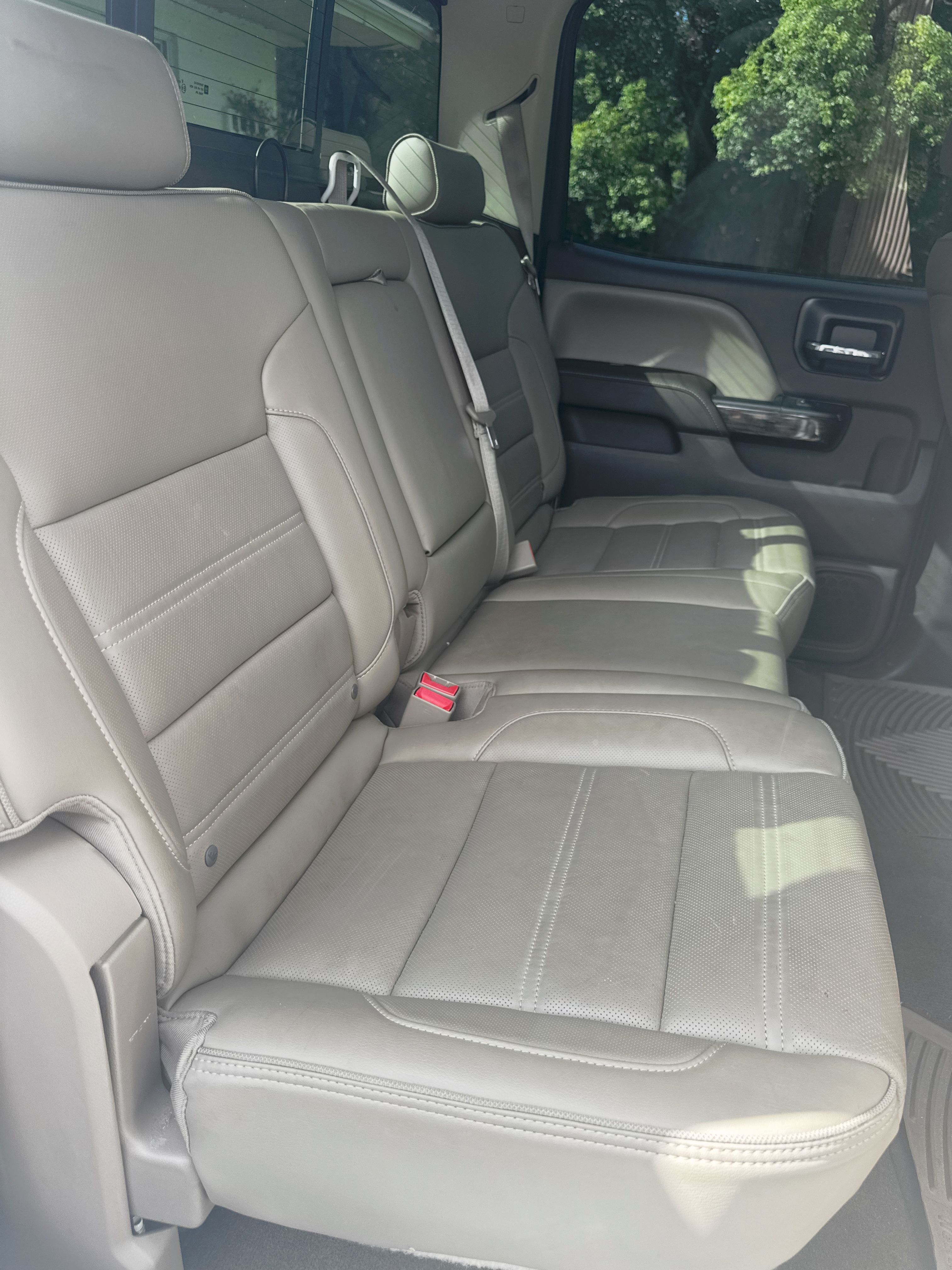 Used 2015 GMC Sierra 2500 Denali w/ Duramax Plus Package AWD/4WD image 8