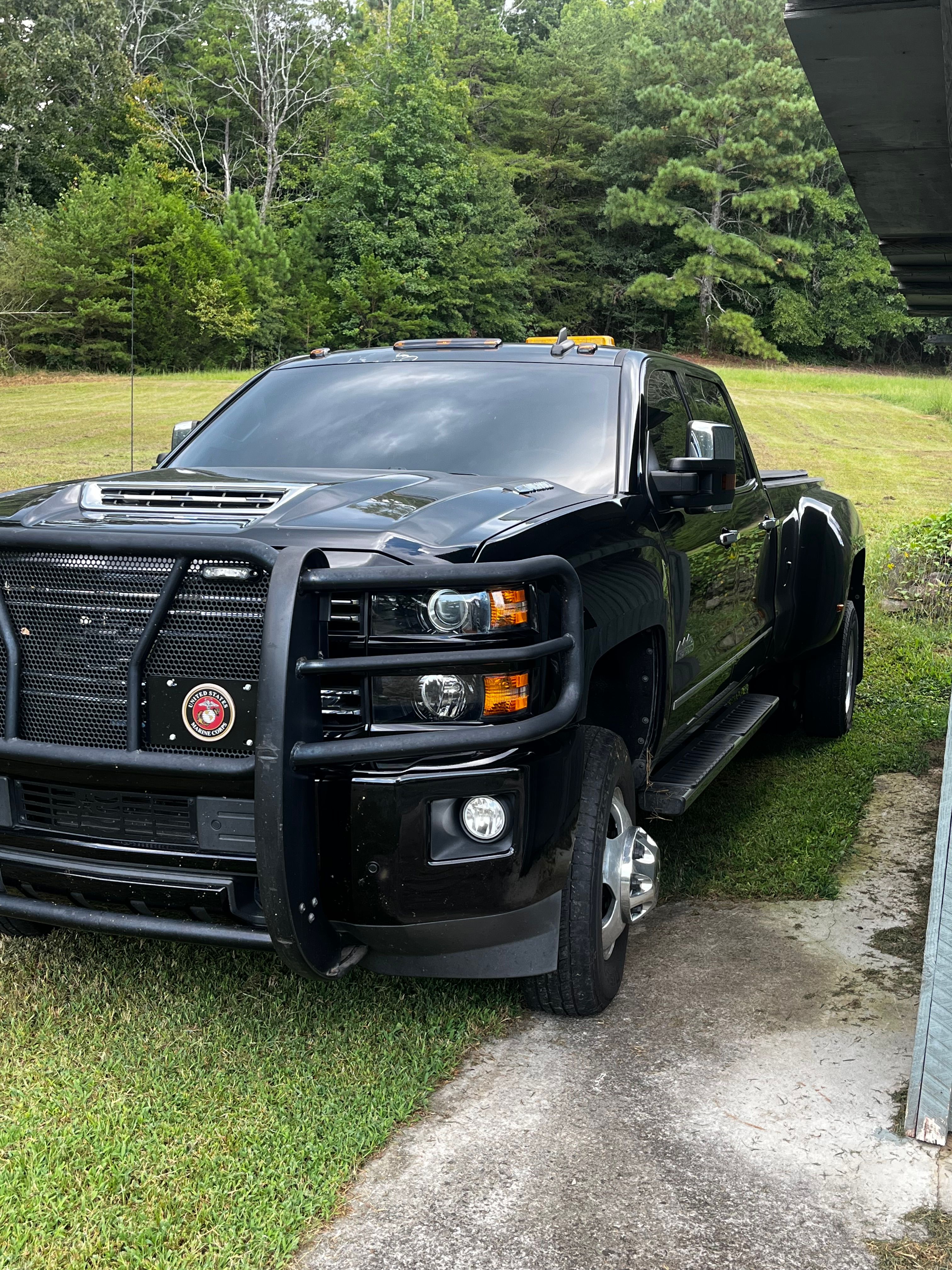 Used 2018 Chevrolet Silverado 3500 LTZ w/ Duramax Plus Package AWD/4WD image 4