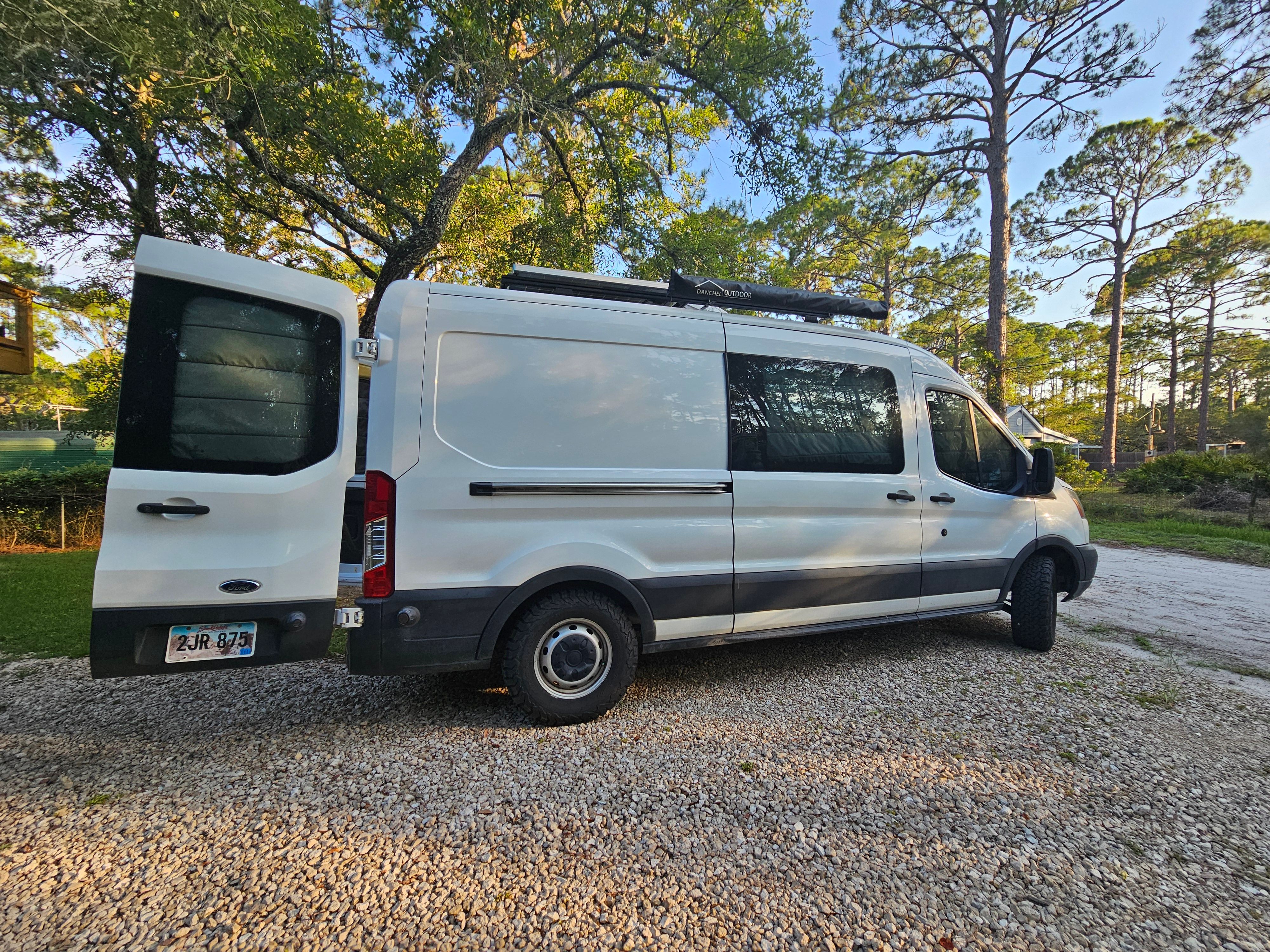 Used 2019 Ford Transit 250 148 Medium Roof RWD image 2