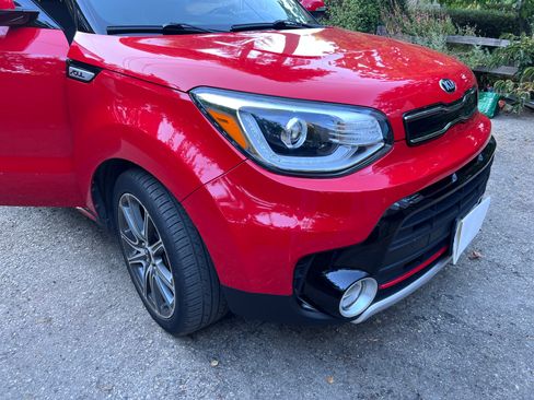 Used 2019 Kia Soul ! w/ Technology Package FWD image 4