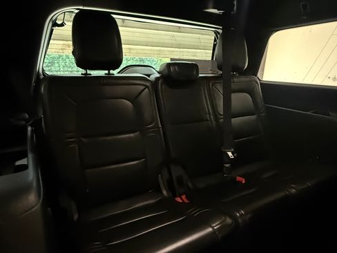 Used 2020 Lincoln Navigator Reserve w/ Equipment Group 208A Reserve AWD/4WD image 21