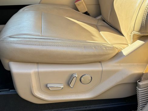 Used 2019 Ford F350 Lariat w/ Chrome Package image 4