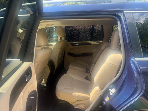 Used 2017 Mercedes-Benz GLS 450 4MATIC image 6