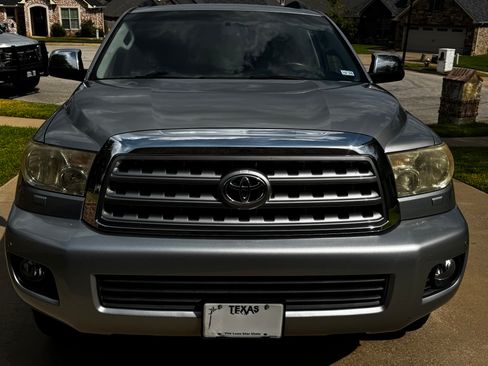 Used 2011 Toyota Sequoia Limited RWD image 1