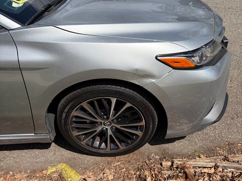 Used 2018 Toyota Camry SE image 12