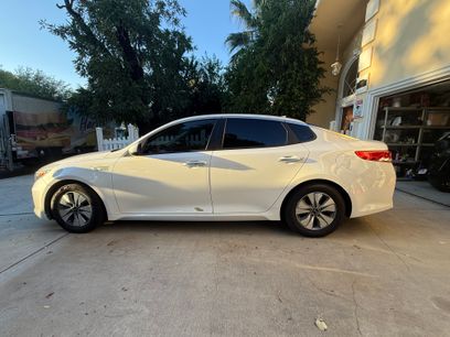 Used 2018 Kia Optima Premium w/ Convenience Package
