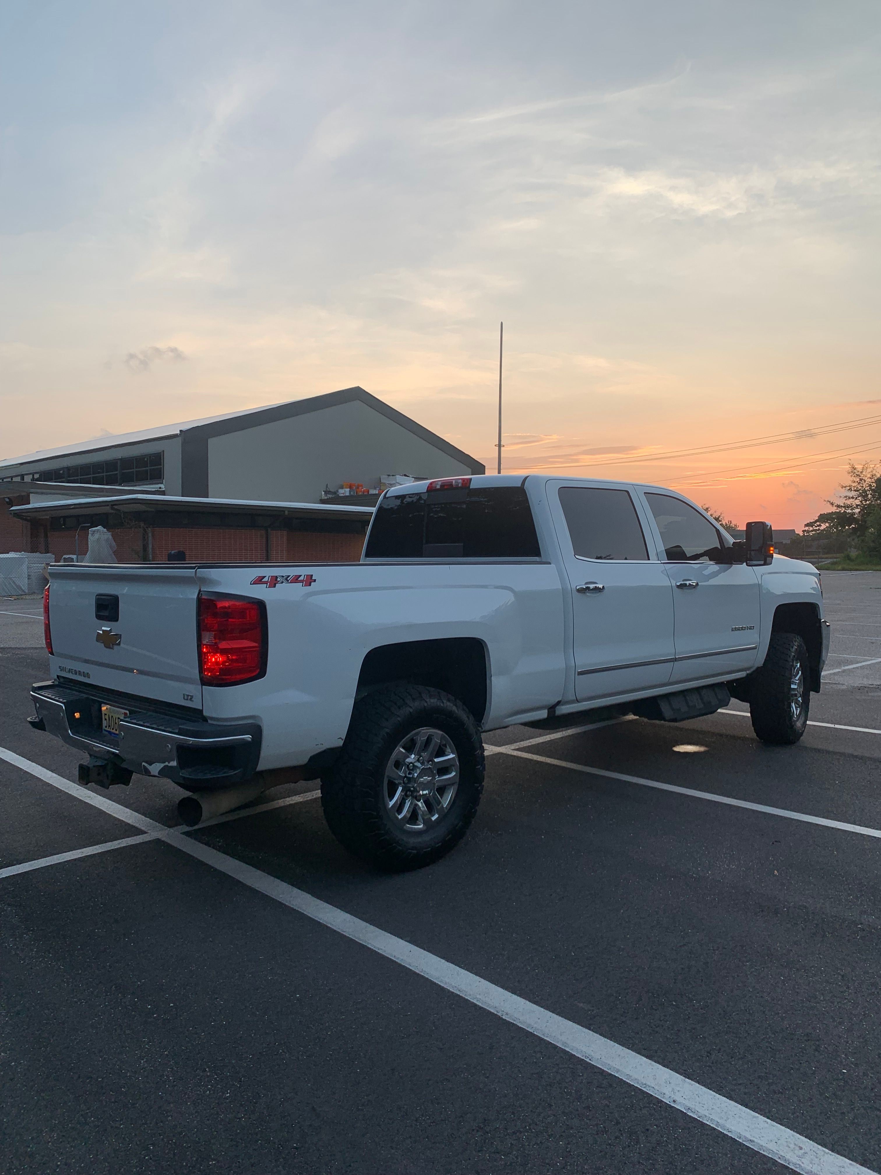 Used 2018 Chevrolet Silverado 2500 LTZ w/ Duramax Plus Package AWD/4WD image 4