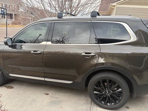 Used 2021 Kia Telluride SX w/ SX Prestige Package image 5