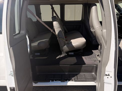 Used 2019 Chevrolet Express 3500 LS image 12