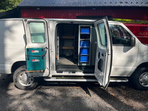 Used 2013 Ford E-250 and Econoline 250 w/ PWR Group RWD image 8
