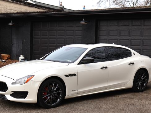Used 2017 Maserati Quattroporte GTS GranSport image 6