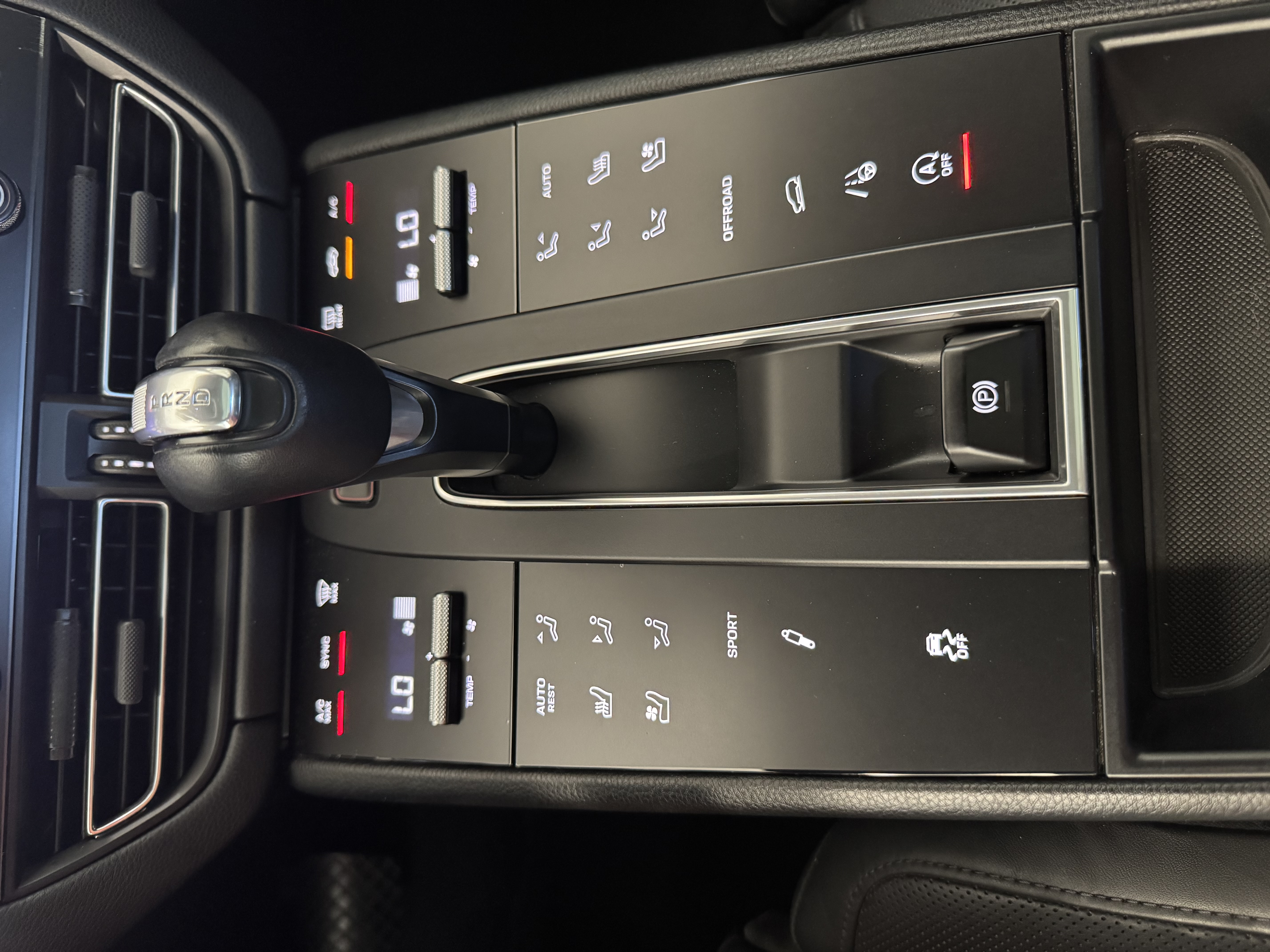 Used 2022 Porsche Macan S AWD/4WD image 19