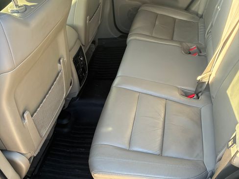 Used 2013 Jeep Grand Cherokee Laredo image 16