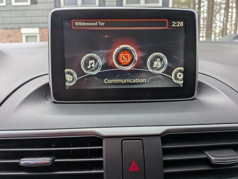 Used 2014 MAZDA MAZDA3 i Grand Touring image 17