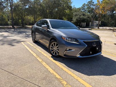 Used 2017 Lexus ES 300h