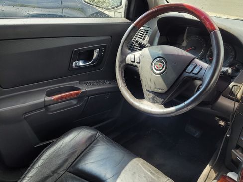 Used 2004 Cadillac SRX w/ Preferred Equipment Group image 2