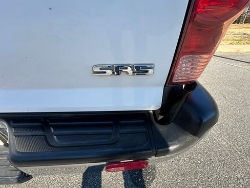 Used 2005 Toyota Tacoma 2WD Access Cab image 18