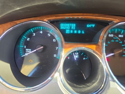 Used 2012 Buick Enclave Premium image 14