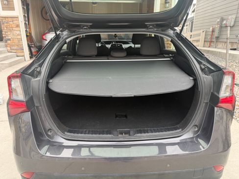 Used 2019 Toyota Prius LE image 15