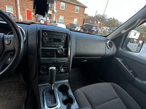 Used 2010 Ford Explorer XLT image 20