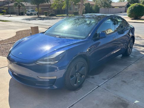 Used 2022 Tesla Model 3 Long Range AWD/4WD image 2