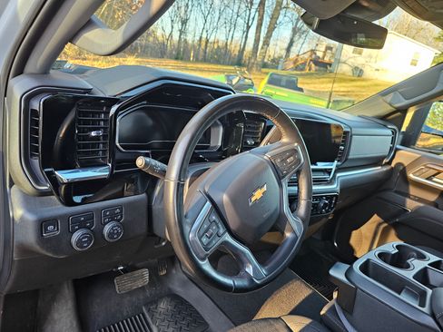 Used 2024 Chevrolet Silverado 2500 LT w/ All Star Edition image 11