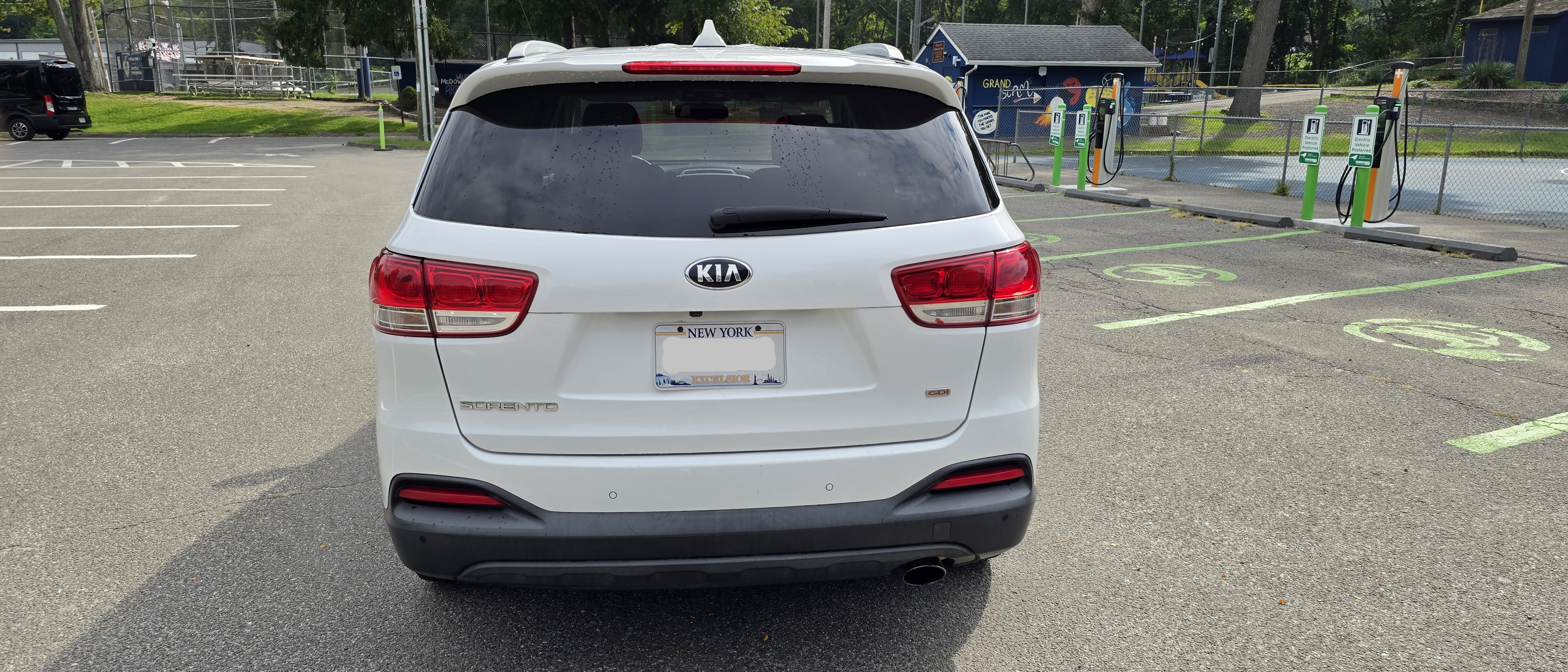 Used 2017 Kia Sorento FWD w/ LX Convenience Package image 6