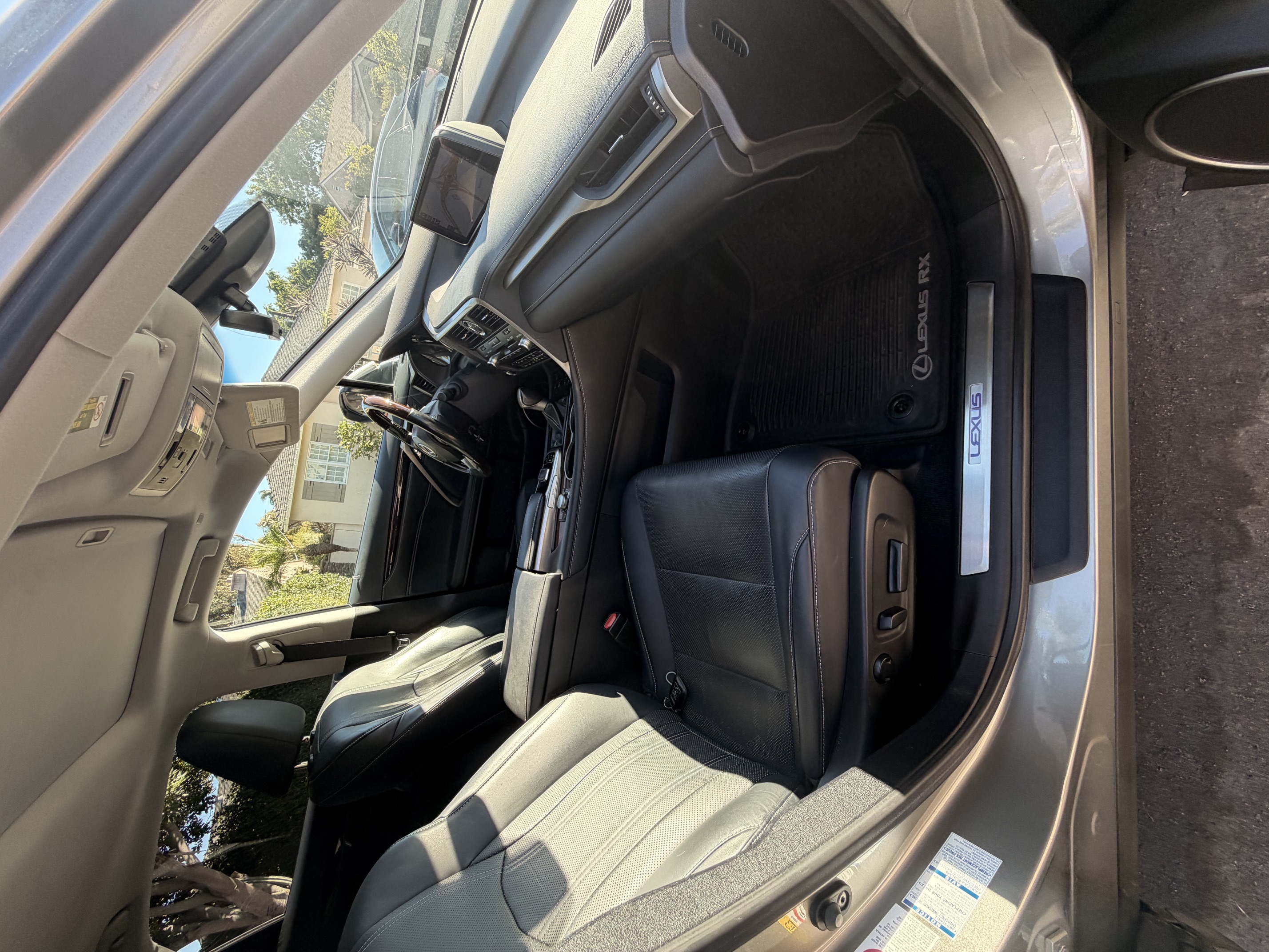 Used 2019 Lexus RX 450h AWD w/ Navigation Package image 19