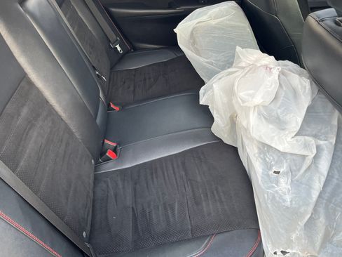 Used 2015 Toyota Camry XSE image 10