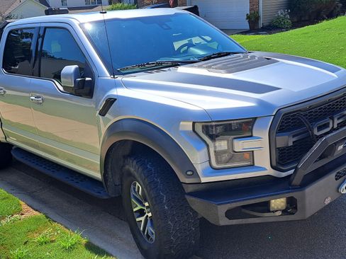 Used 2018 Ford F150 Raptor w/ Equipment Group 802A Luxury AWD/4WD image 4