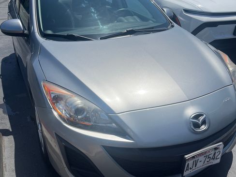 Used 2010 MAZDA MAZDA3 i Touring FWD image 1