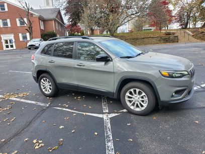 Used 2022 Jeep Cherokee Latitude Lux w/ Sun & Sound Group