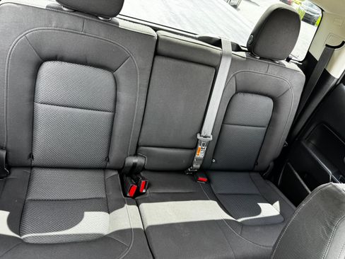 Used 2021 Chevrolet Colorado LT w/ Safety Package RWD image 23
