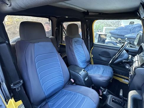 Used 2006 Jeep Wrangler Sport w/ 30" Tire & Wheel Group image 4