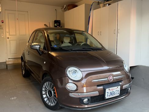 Used 2012 FIAT 500 Lounge w/ Luxury Leather Pkg image 2