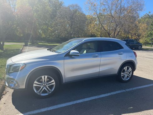 Used 2019 Mercedes-Benz GLA 250 4MATIC image 2