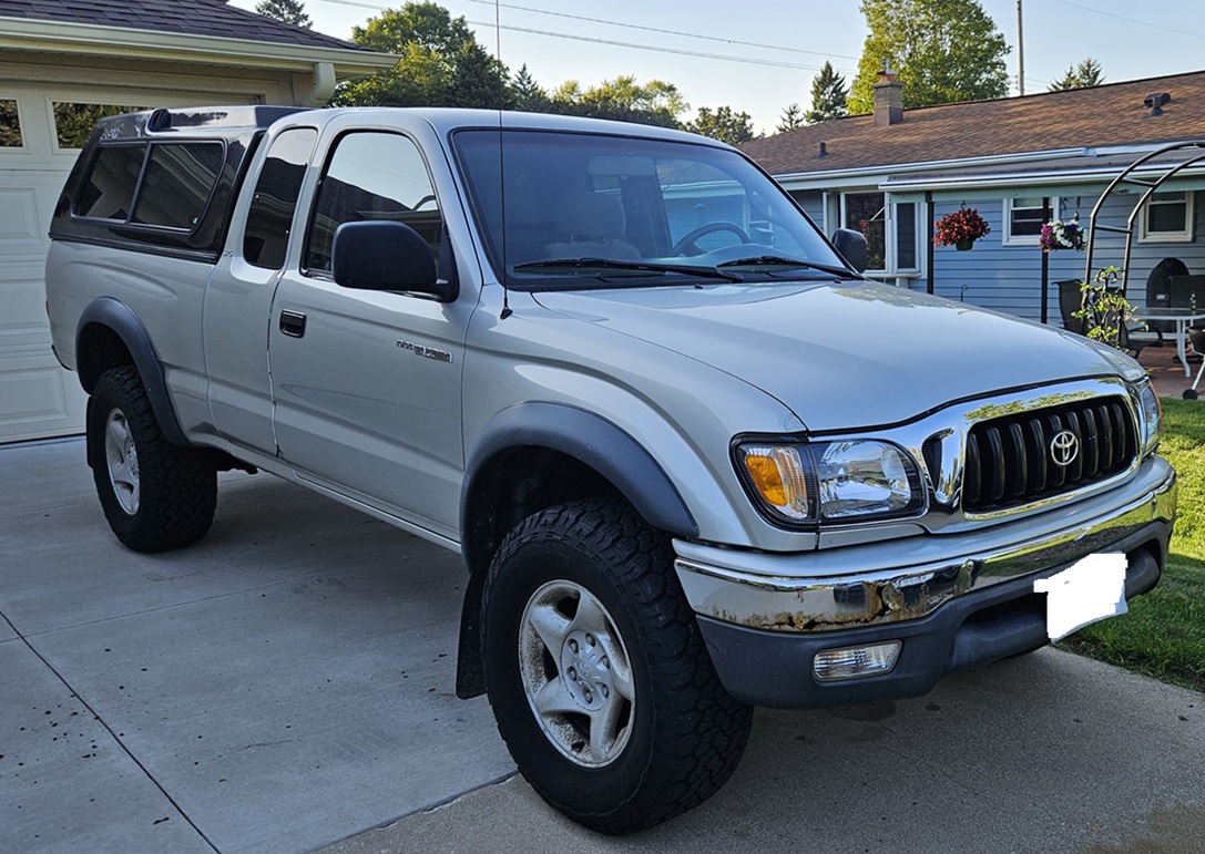 Used 2002 Toyota Tacoma 4x4 Xtracab w/ SR5 Pkg w/ Chrome Pkg image 4