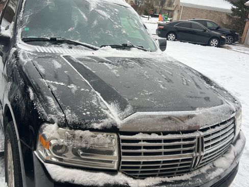 Used 2012 Lincoln Navigator L 4WD image 4