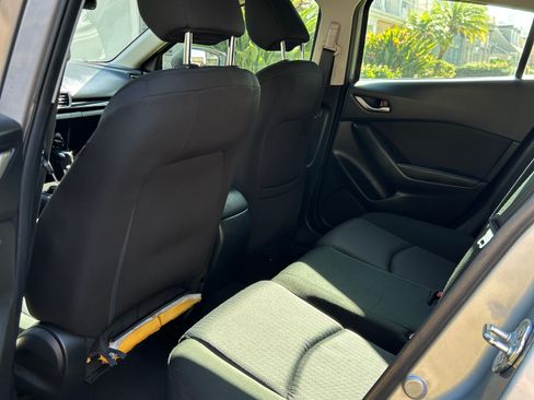 Used 2014 MAZDA MAZDA3 i Sport image 17