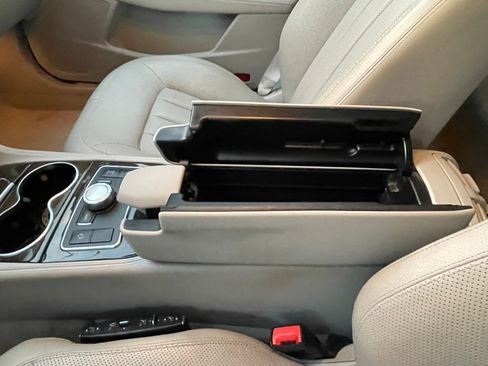 Used 2012 Mercedes-Benz CLS 550 image 10