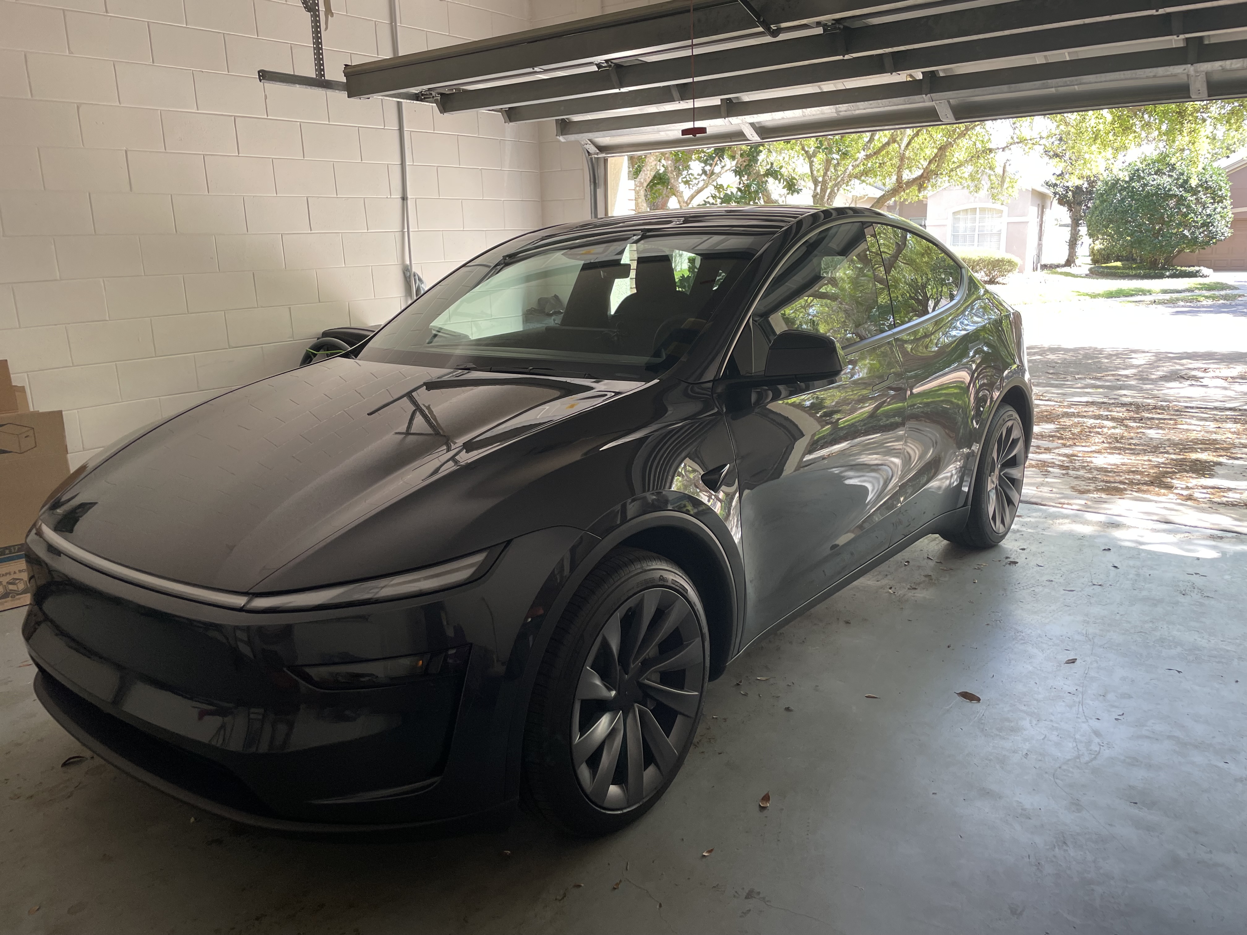 Used 2026 Tesla Model Y Long Range RWD image 2