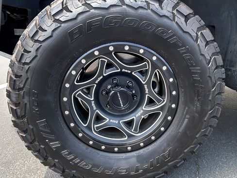 Used 2019 Ford F150 Raptor w/ Equipment Group 802A Luxury AWD/4WD image 2